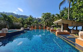 บ้านเขาหลัก บีช รีสอร์ต (มาตรฐาน SHA Plus+)